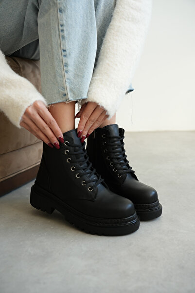 Luis Toronto Μαύρες ΚΟΝΤΕΣ ΜΠΟΤΕΣ (4cm)