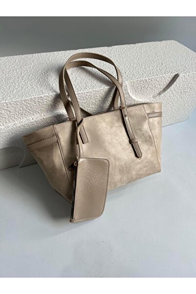 Mia Collection حقيبة يد وكتف نسائية موديل سافورا من فرو المنك