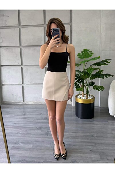 Coral 0297 Önü Verev Kapaklı Şort Etek Bej