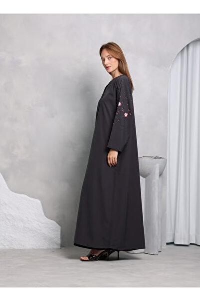 Nikias Grey soft crepe with light thread