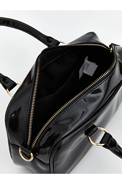 LC Waikiki حقيبة كتف نسائية بمظهر جلدي