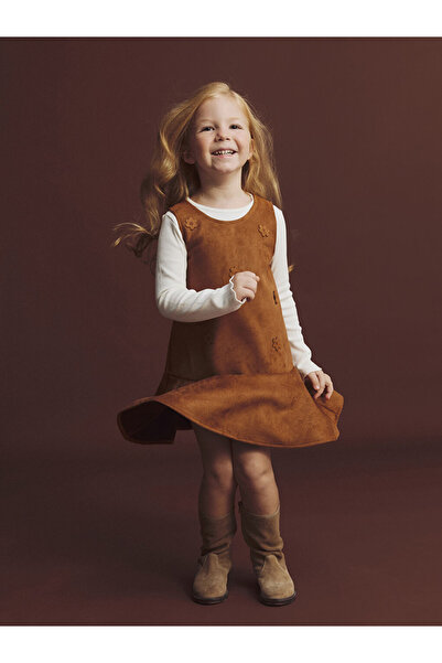 LC Waikiki Παιδικό καφέ φόρεμα και μπλουζάκι με λαιμόκοψη με λουλούδια για κορίτσια