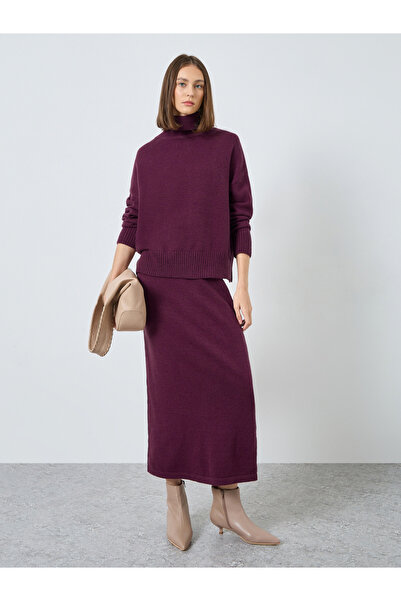 Styli سترة وتنورة محبوكة برقبة عالية بلون عنابي