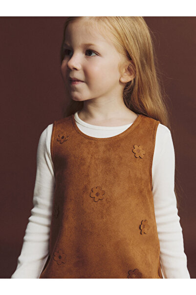 LC Waikiki Παιδικό καφέ φόρεμα και μπλουζάκι με λαιμόκοψη με λουλούδια για κορίτσια