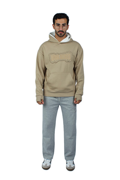 Red Planet Double-layered fur hoodie with a finger hole, made from a distinctive and elegant material.