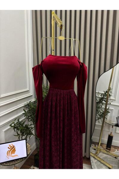 lamsuh harir Ian's dress