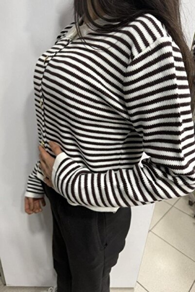 hipatu Fine Line Gold Button Cardigan (1780)