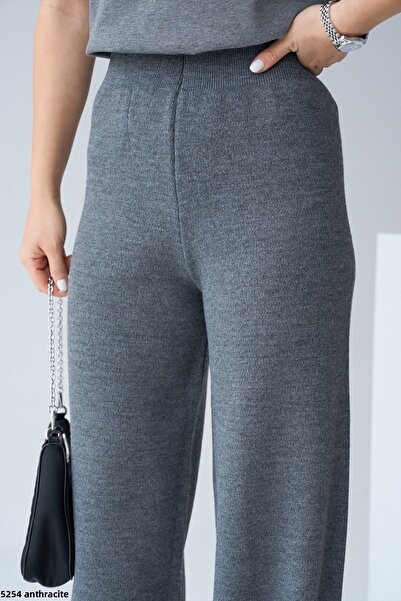 Jose Clothing Limitovaná edice krémově zbarvených prémiových úpletových kalhot