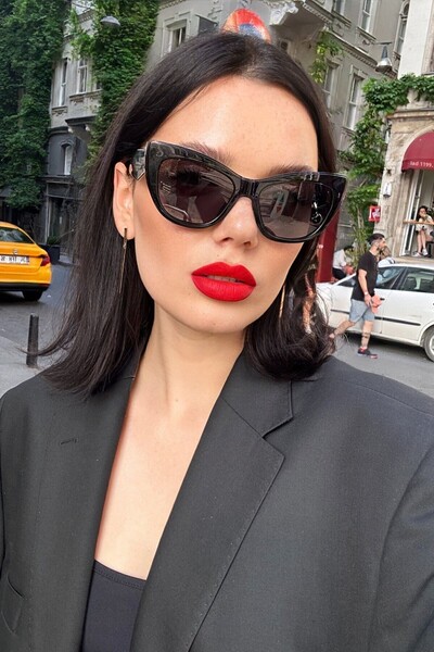 REN EYEWEAR RUTH 2024 CAT EYE DESIGN نظارات شمسية سوداء للنساء / REN EYEWEAR