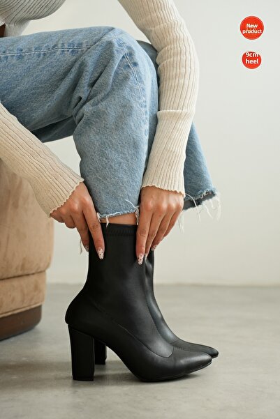 Savves حذاء نسائي أسود يومي بتفاصيل مطاطية وسحاب