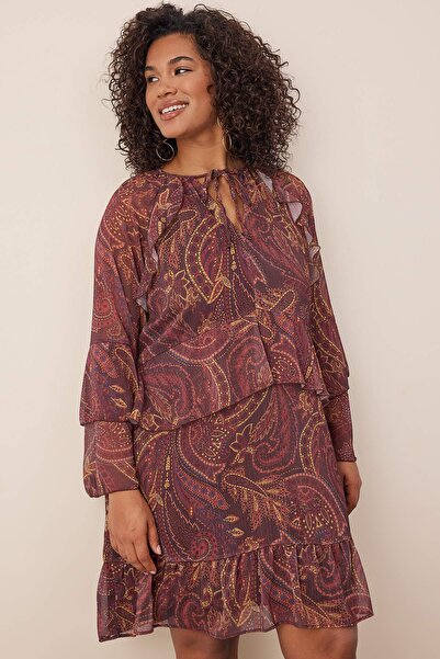 Trendyol Curve Φόρεμα με πολύχρωμο σχέδιο σάλι Yoryo σιφόν υφαντό μεγάλου μεγέθους TBBAW26AH00078