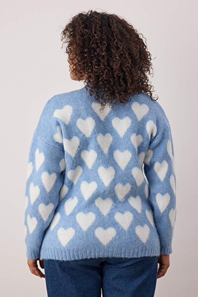 Trendyol Curve Blue Heart Patterned Pearl Soft Buttoned Knitwear Cardigan Tbbaw26Av00007