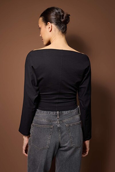 Trendyol Collection Black Regular/Normal Fit Drop Shoulder Knitted Sweatshirt Twoaw26Sw00254