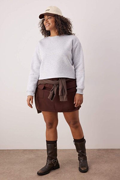 Trendyol Curve Kar Melanj Crop Boy Crew Neck Basic Plus Size Sweatshirt Tbbaw26Ao00046