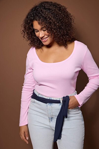 Trendyol Curve Pink U-Neck Knitted Plus Size Blouse Tbbaw26Af00112