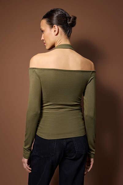 Trendyol Collection Khaki Halter Neck Accessory Belt Detailed Fitted/Bodycon Knitted Blouse Twoaw26Bz00197