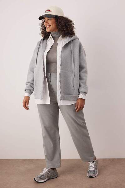 Trendyol Curve Gray Melange Hooded Fleece Inside Zippered Front Plus Size Knitted Sweatshirt Tbbaw25Ao00027