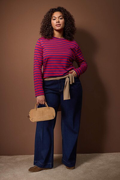 Trendyol Curve Navy Blue Striped Regular/Normal Fit Basic Crew Neck Knitted T-Shirt Tbbaw26Bf00003