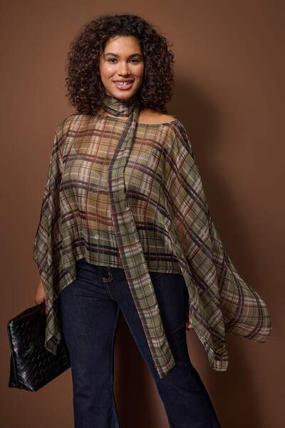 Trendyol Curve Green Plaid Pattern Chiffon Woven Plus Size Blouse Tbbaw26Af00118