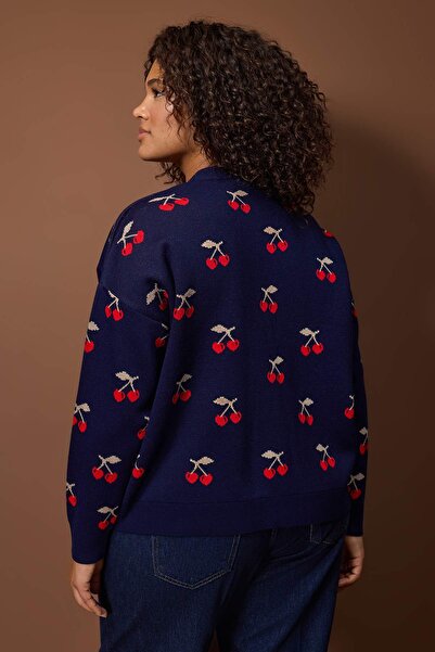Trendyol Curve Navy Blue Cherry Patterned V-Neck Crop Knitwear Cardigan Tbbaw23Av00028