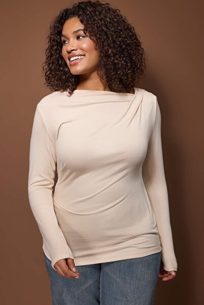 Trendyol Curve Stone Fitted/Bodycon Asymmetric Neckline Detailed Soft Fabric Stretchy Knitted Blouse Tbbaw26Af00088