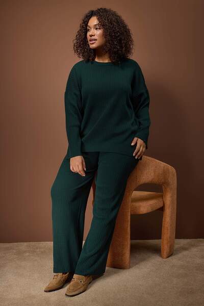 Trendyol Curve Emerald Green Ribbed Crew Neck Knitwear Sweater Pants Set Tbbaw23Cp00044