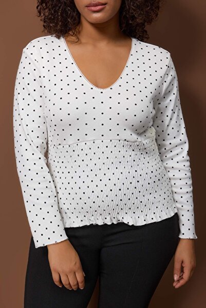 Trendyol Curve Ecru Polka Dot Patterned V-Neck Gipeli Ribbed Knit Knitted Plus Size Blouse Tbbaw26Af00052