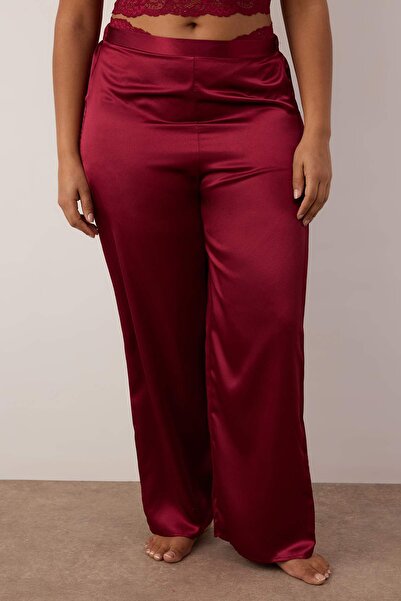 Trendyol Curve Burgundy 3-Piece Dowry Set Top Lace, Bottom Satin Suspender Panty Woven Pajama Set Tbbaw26Ai00043