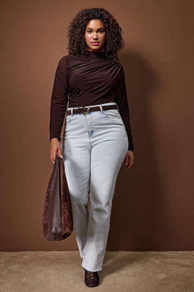 Trendyol Curve Brown Sandy Ruched Detail Long Sleeve Knitted Plus Size Blouse Tbbaw26Af00104