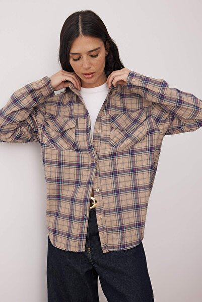Trendyol Collection Cămașă din flanel supradimensionat în carouri bej cu buzunar detaliat TWOAW26GO00143