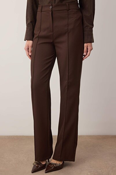 Trendyol Collection Dunkelbraune, gerade geschnittene, hoch taillierte, gerippte, gewebte Hose mit Nähten TWOSS21PL0093
