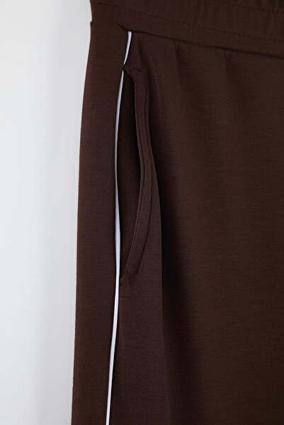 Trendyol Collection Καφέ ίσιο ιντερλοκ αθλητικό παντελόνι THMAW26EA00001