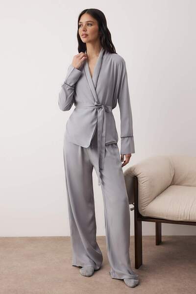 Trendyol Collection Γκρι ίσιο σετ πιτζάμες Shally Woven THMAW22PT1109