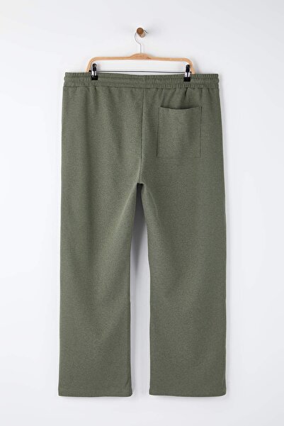 Trendyol Collection Khakifarbene, große, übergroße/lockere, strukturierte, lockere Jogginghose TMNSS25AJ00004