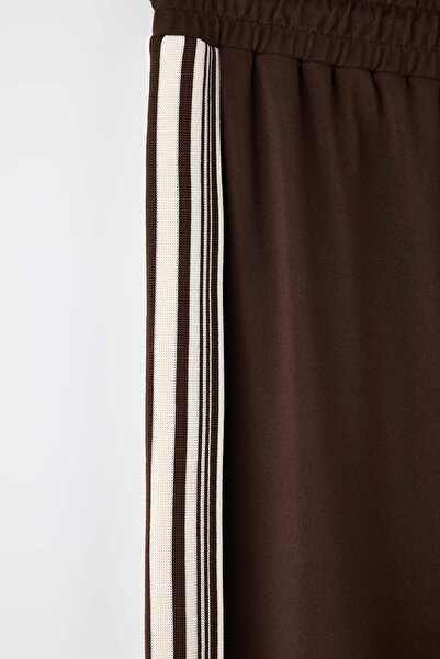 Trendyol Curve Καφέ ψηλόμεσο ριγέ ύφασμα κατάδυσης/σκούμπα, αθλητικό πλεκτό παντελόνι TBBSS25AJ00004
