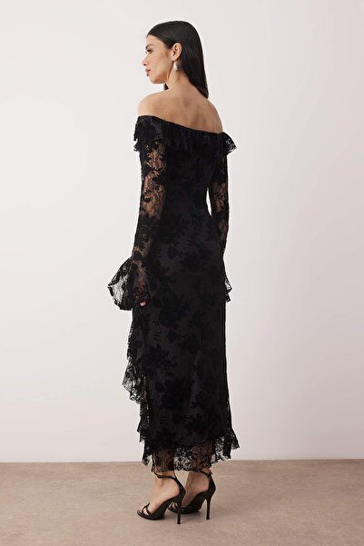 Trendyol Collection Μαύρο φόρεμα με βολάν από τούλι με τύπωμα με μάξι επένδυση TPRAW26EL00083