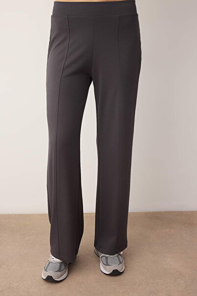 Trendyol Collection Ανθρακίκινητο κανονικό/κανονικό κοστούμι από μαλακό ύφασμα με πλεκτό κάτω μέρος - Επάνω μέρος TWOAW26AU00139