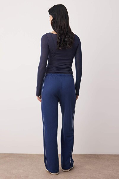 Trendyol Collection Μπλε ναυτικό φαρδύ μπατζάκι / Φαρδιά εφαρμογή διακοσμητικό ρέλι Πλεκτό παντελόνι TWOAW26EA00012