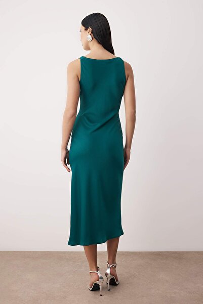Trendyol Collection Woven Satin Midi Stylish/Evening Dress with Emerald Green Stone Accessories Tpraw26El00141