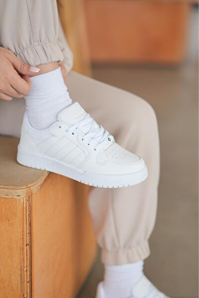 SOLAZER Kadın Beyaz Ortopedik Taban Günlük Sneaker 056