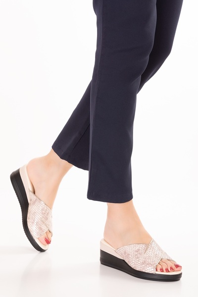 Gondol Παντόφλες εσωτερικού χώρου από γνήσιο δέρμα εκκένωσης 2763 Μπεζ κροκό