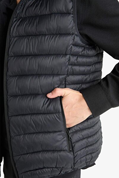 DeFacto Men's Vest N4652Az/Bk27 Black