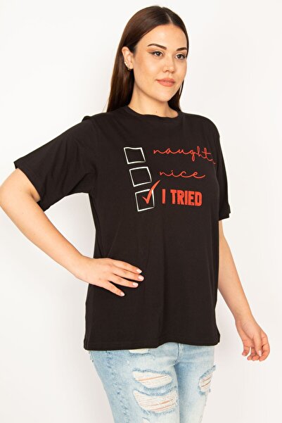 Şans Dámská velká blůza z černé bavlněné tkaniny s předním potiskem 65n33301