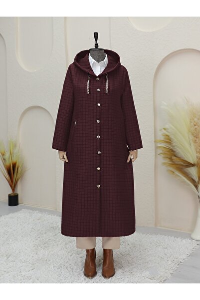 Modamorfo Long quilted coat with chain detail at the neck - burgundy
