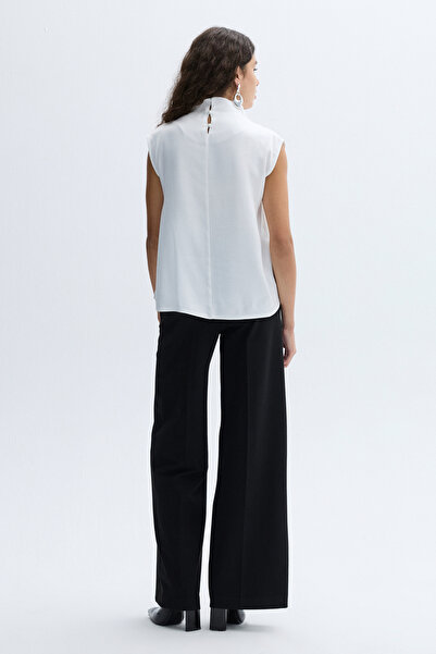 Mudo Stand Collar Sleeveless Bluz