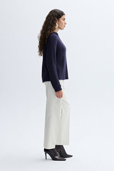 Mudo Loose Fit Circular Neck Sweater
