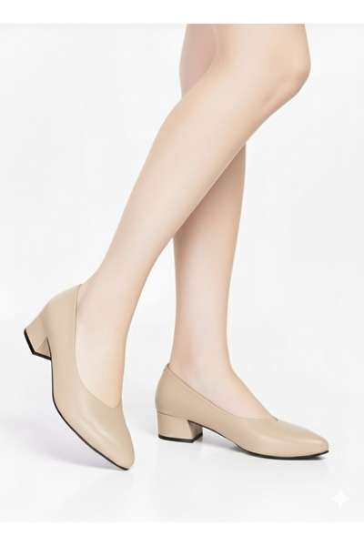 Crista Hakiki Deri Bej Alçak Topuklu Klasik Hostes Ayakkabısı