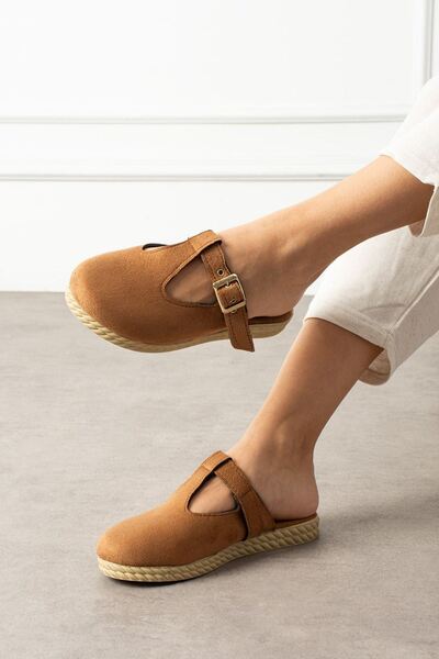 FUGA MODA Tasty Taba Suede Buckle Front Closed Women's Slippers