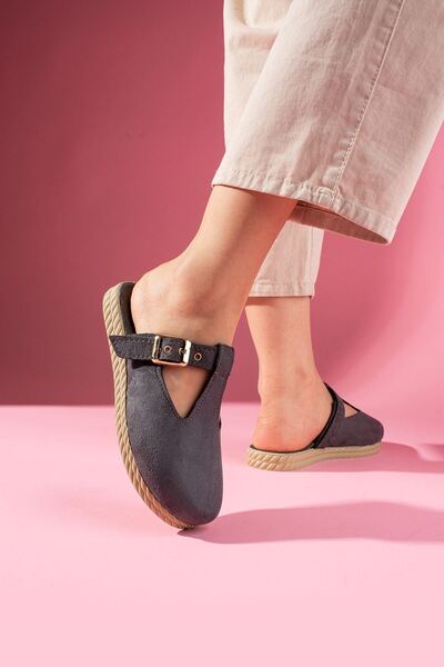FUGA MODA Sabrosa Gray Suede Buckle Front Closed Women's Slippers
