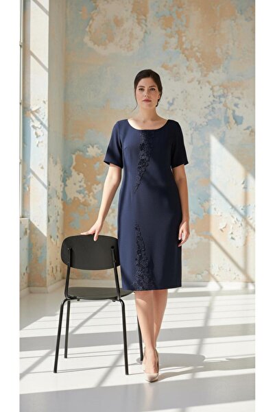 Nidya Moda Büyük Beden Kadın Lacivert Ön Dalga Sarmal Dantel Kombinli Krep El...